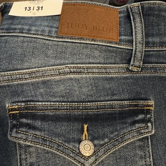 NWT Judy Blue Womens Medium Wash High Waist Flare Jeans Size 13/31 - Picture 11 of 12